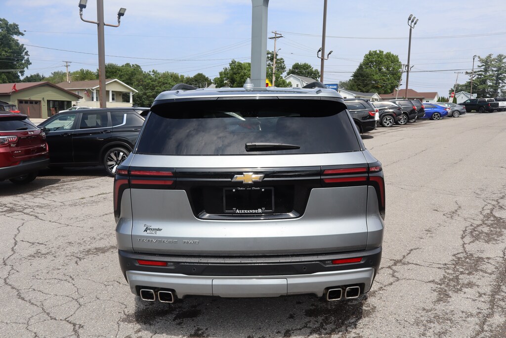 Used 2025 Chevrolet Traverse AWD LT AWD LT w/2LT