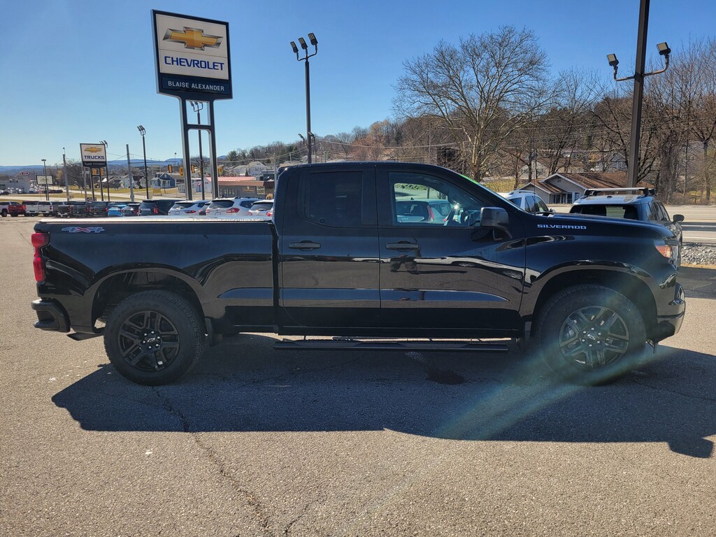 Used 2022 Chevrolet Silverado 1500 Custom 4WD Double Cab 147 Custom
