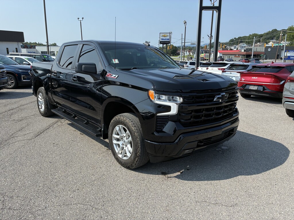 Used 2023 Chevrolet Silverado 1500 RST 4WD Crew Cab 147 RST