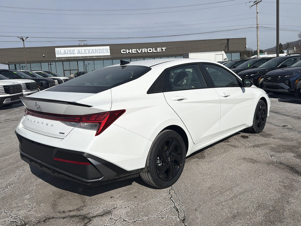 New 2026 Hyundai Elantra Hybrid SEL Sport Sedan