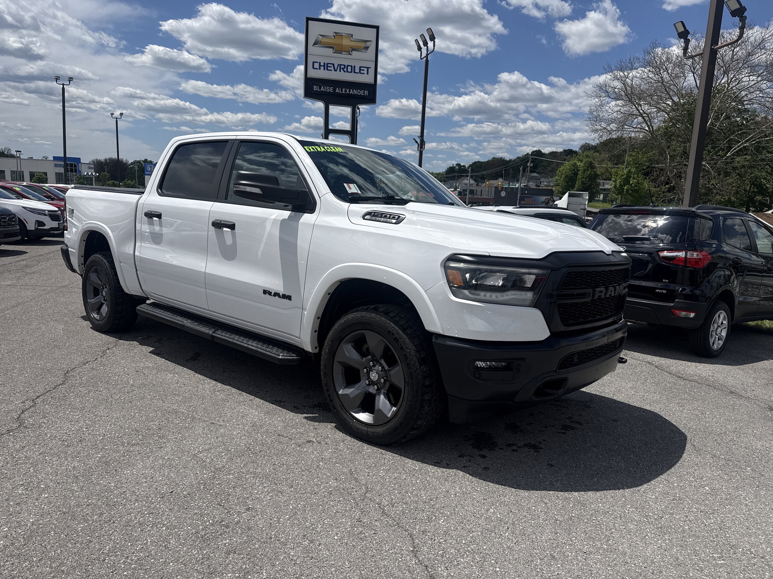 2021 RAM 1500 Big Horn/Lone Star 4x4 Crew Cab 5'7's photo