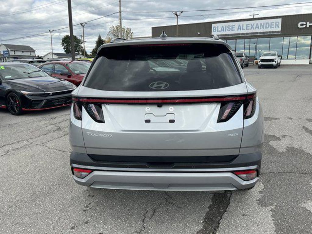 New 2026 Hyundai Tucson Limited AWD SUV