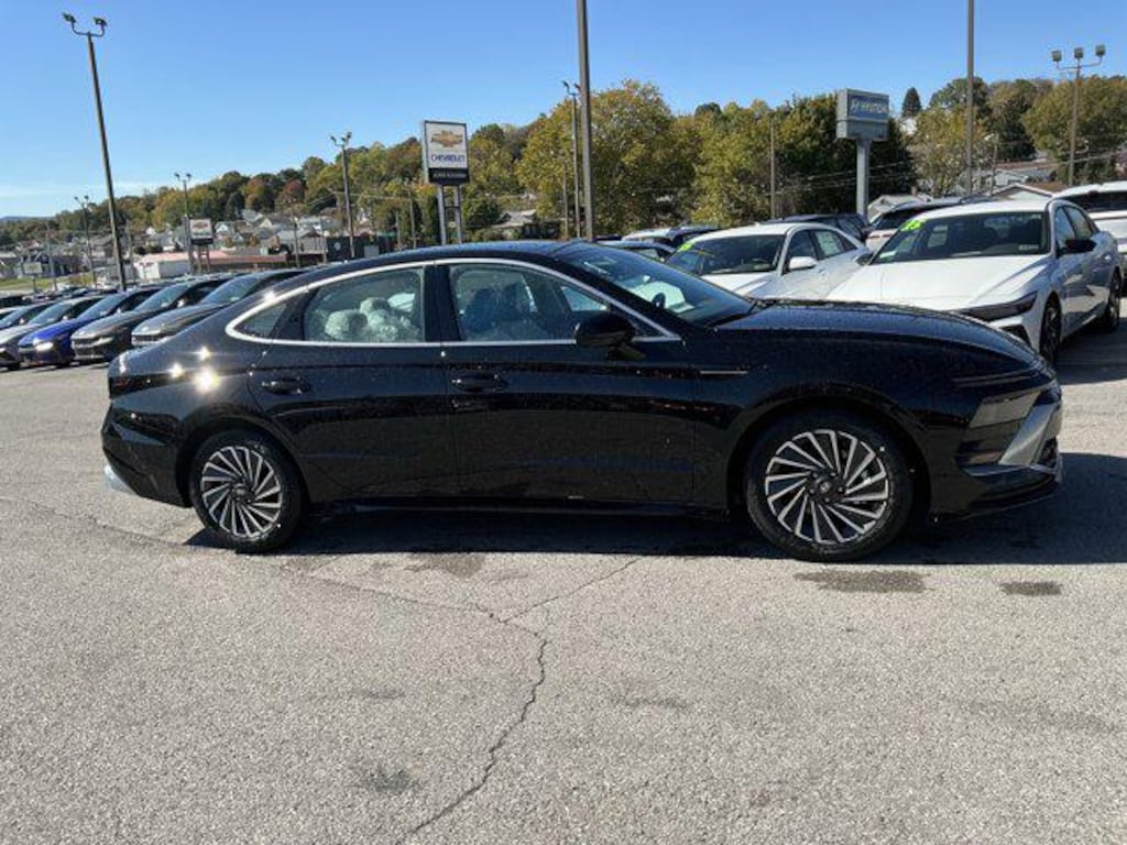 New 2026 Hyundai Sonata Hybrid Limited Sedan