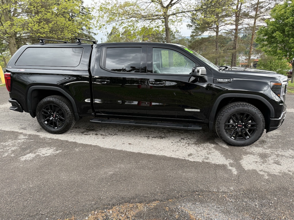 Used 2025 GMC Sierra 1500 Elevation 4WD Crew Cab 147 Elevation w/3SB