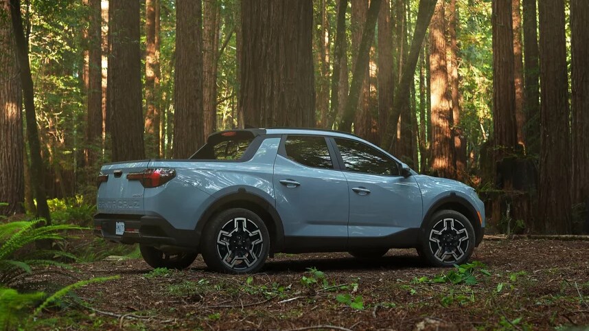 2025-hyundai-santa-cruz-forest-alt-angle.png