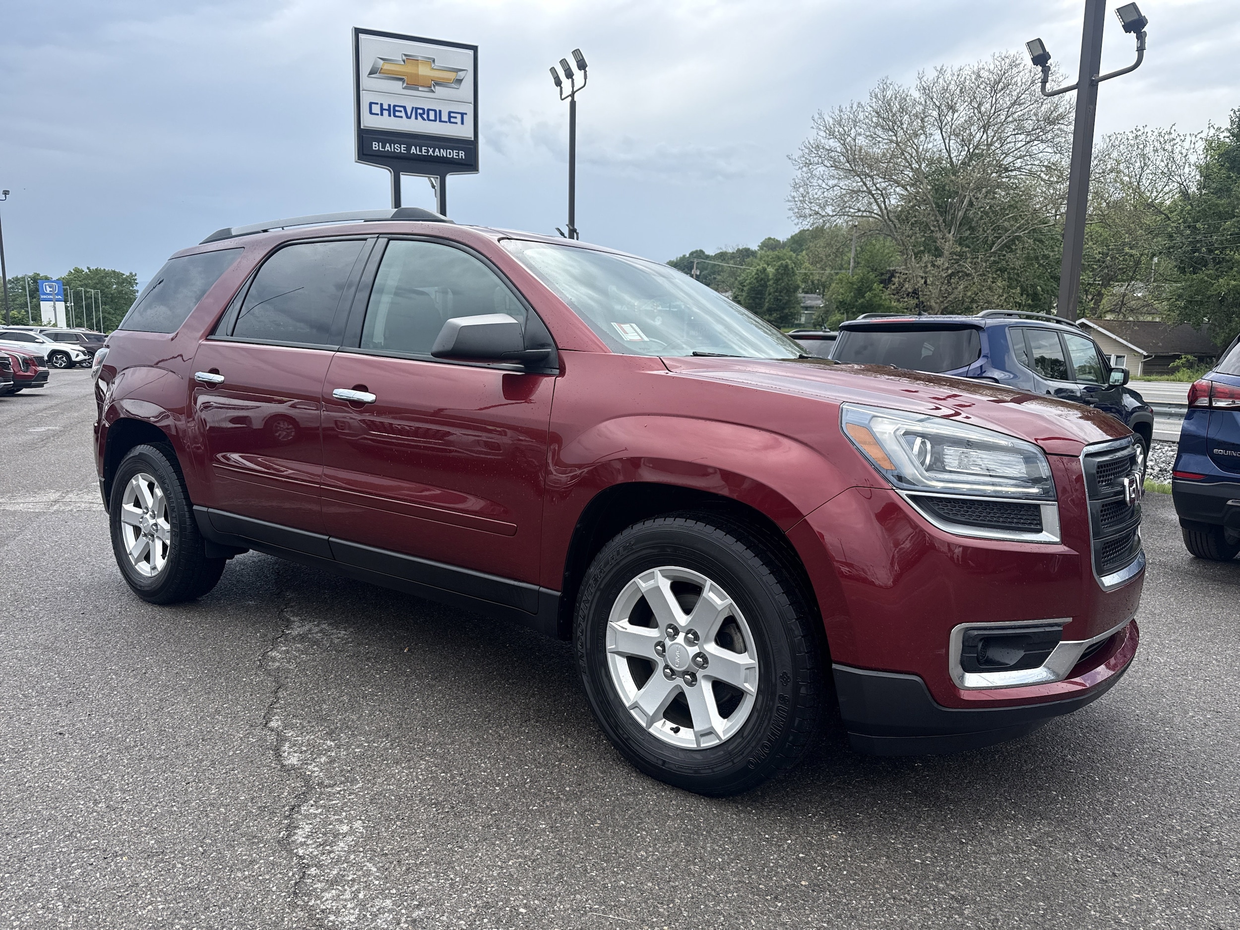 2016 GMC Acadia AWD SLE-2's photo