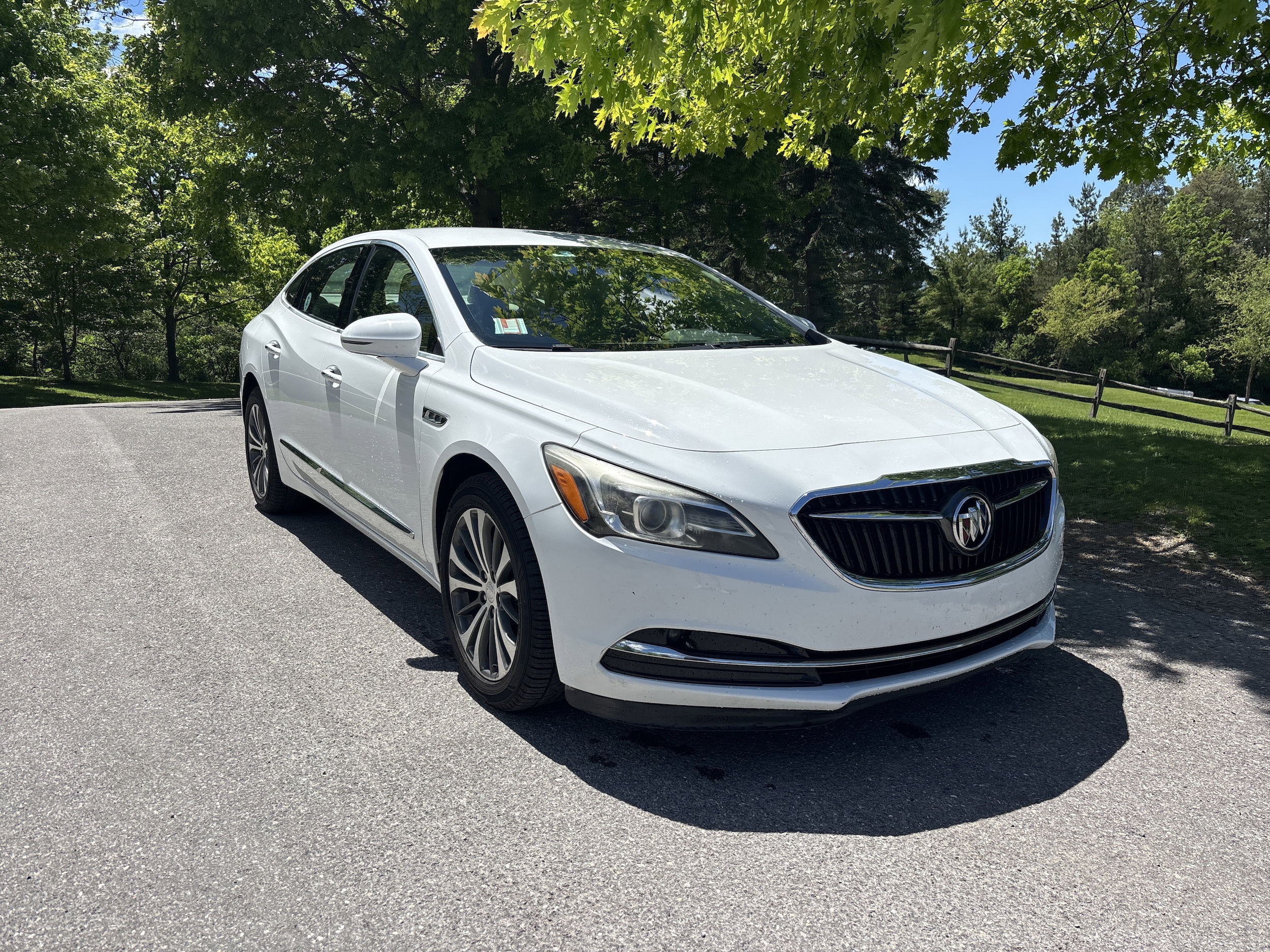 2018 Buick LaCrosse Preferred's photo