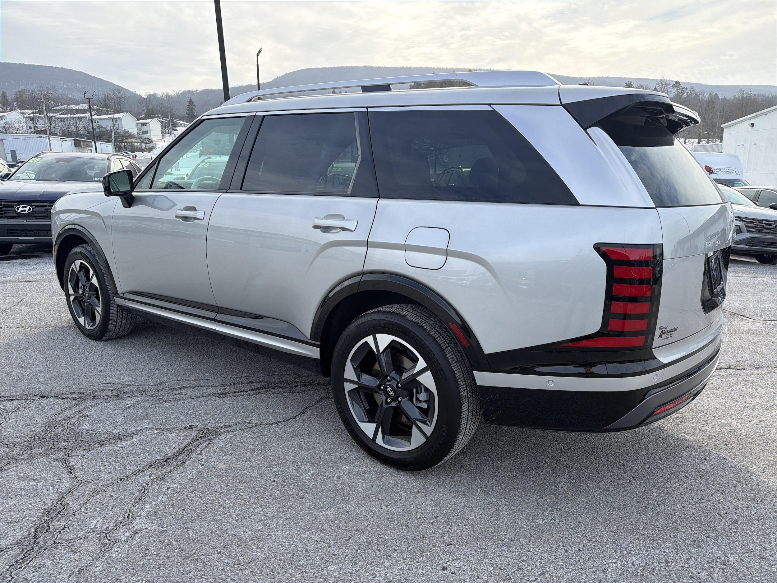 2026 Hyundai Palisade Limited - Photo 5