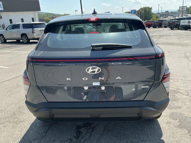 2026 Hyundai Kona SE photo 4