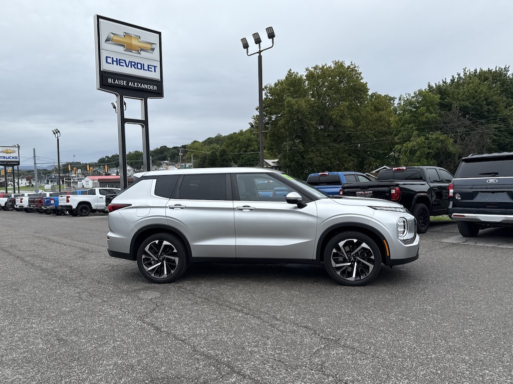 Used 2022 Mitsubishi Outlander ES ES S-AWC