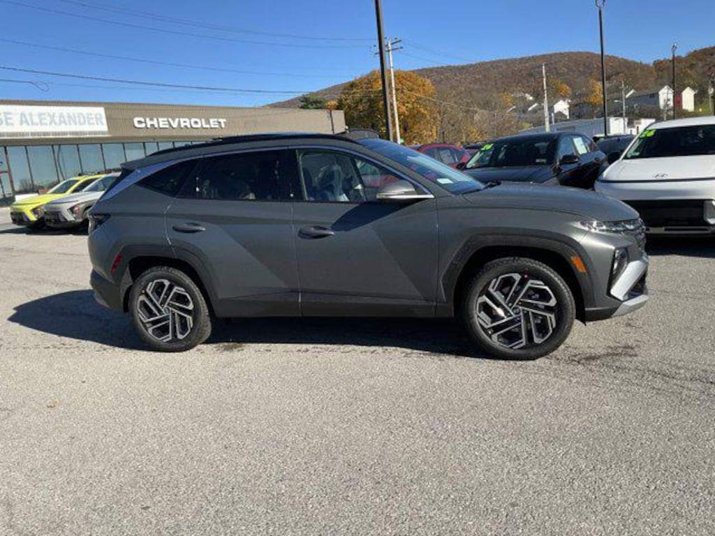 New 2026 Hyundai Tucson Limited AWD SUV