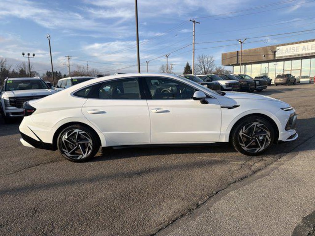 New 2026 Hyundai Sonata SEL Sport Sedan