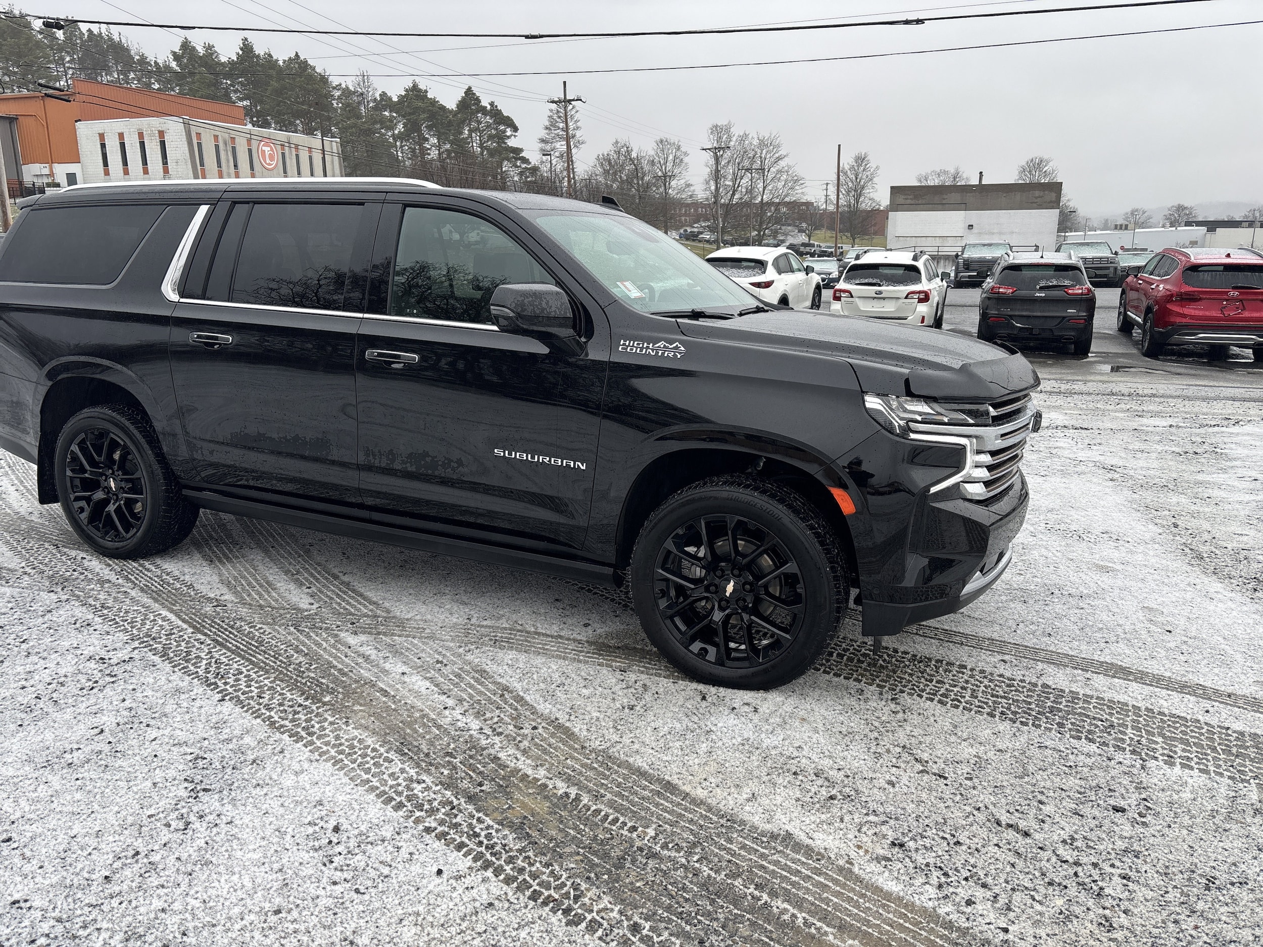 2023 Chevrolet Suburban High Country's photo