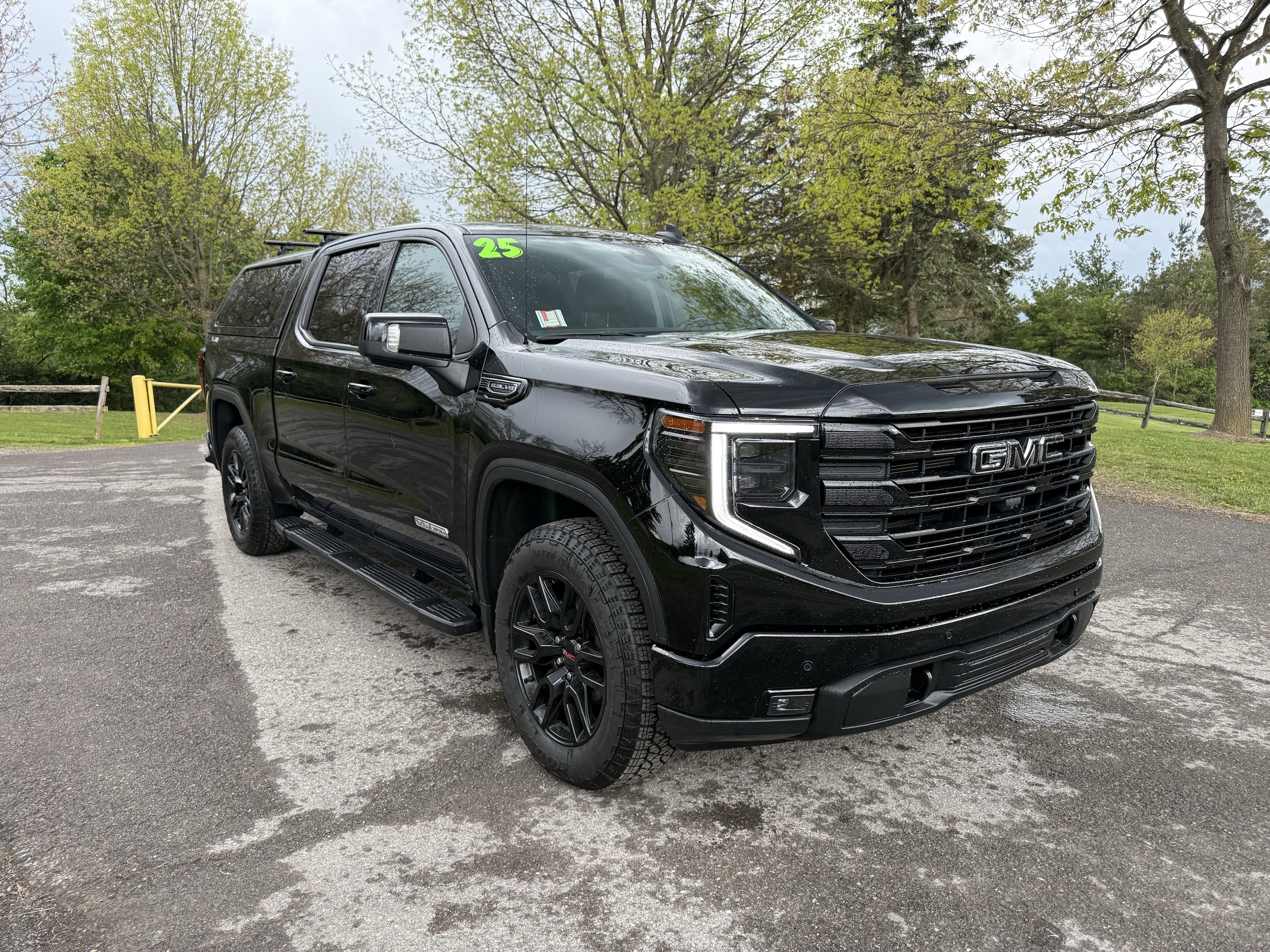 2025 GMC Sierra 4WD Crew Cab Short Box Elevation's photo