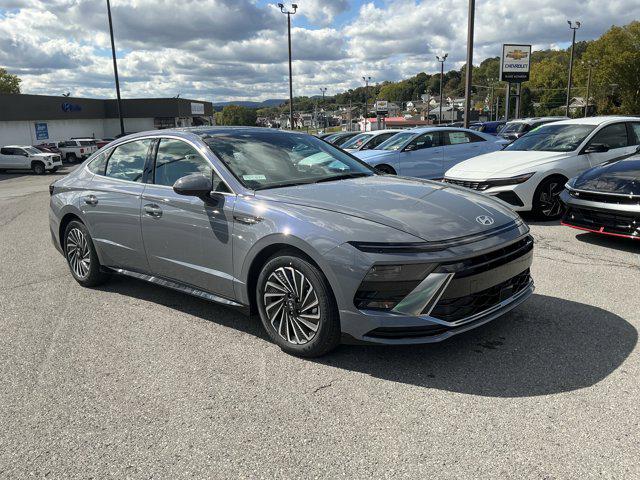 2026 Hyundai Sonata Hybrid SEL's photo