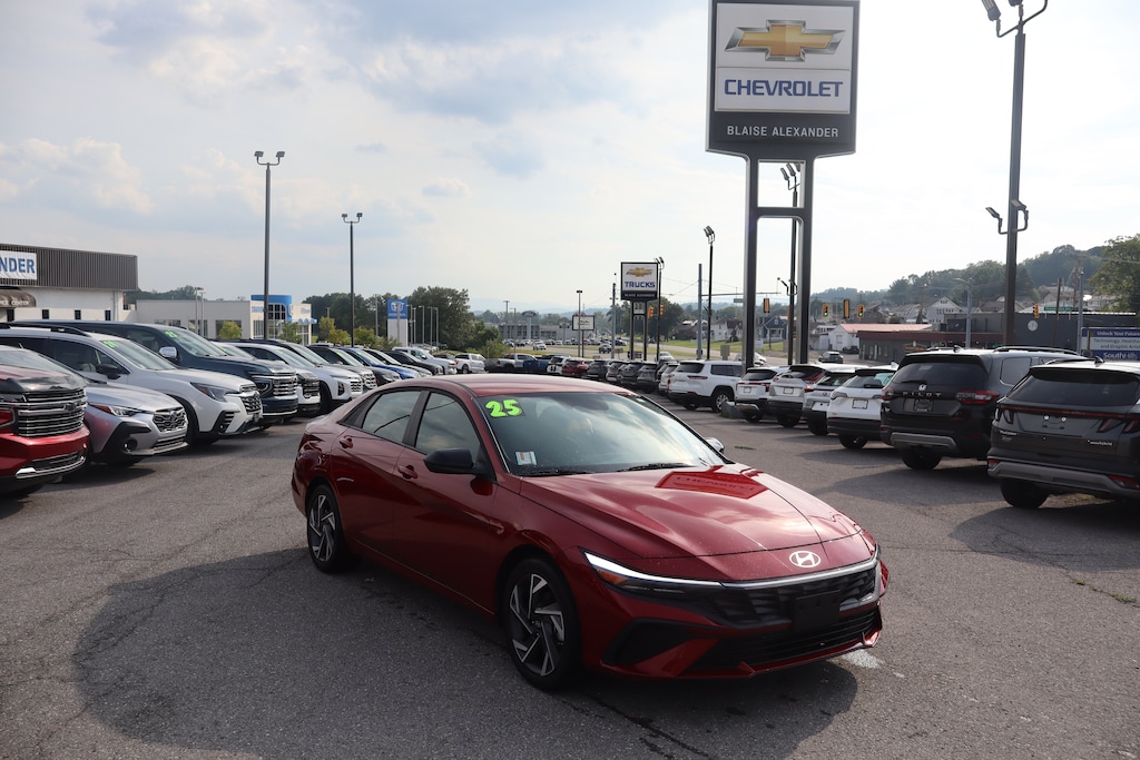 Used 2025 Hyundai Elantra SEL Sport SEL Sport IVT