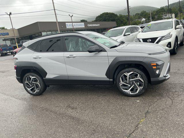 2026 Hyundai Kona SEL photo 2