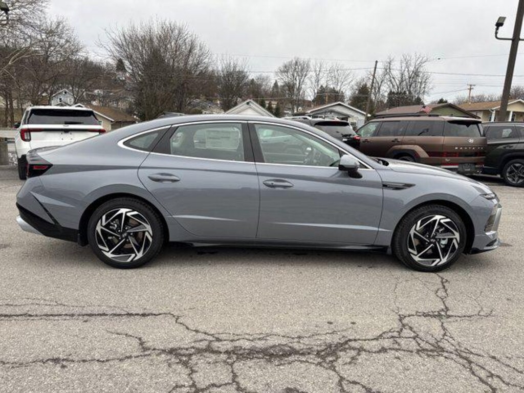 New 2026 Hyundai Sonata SEL Sport Sedan