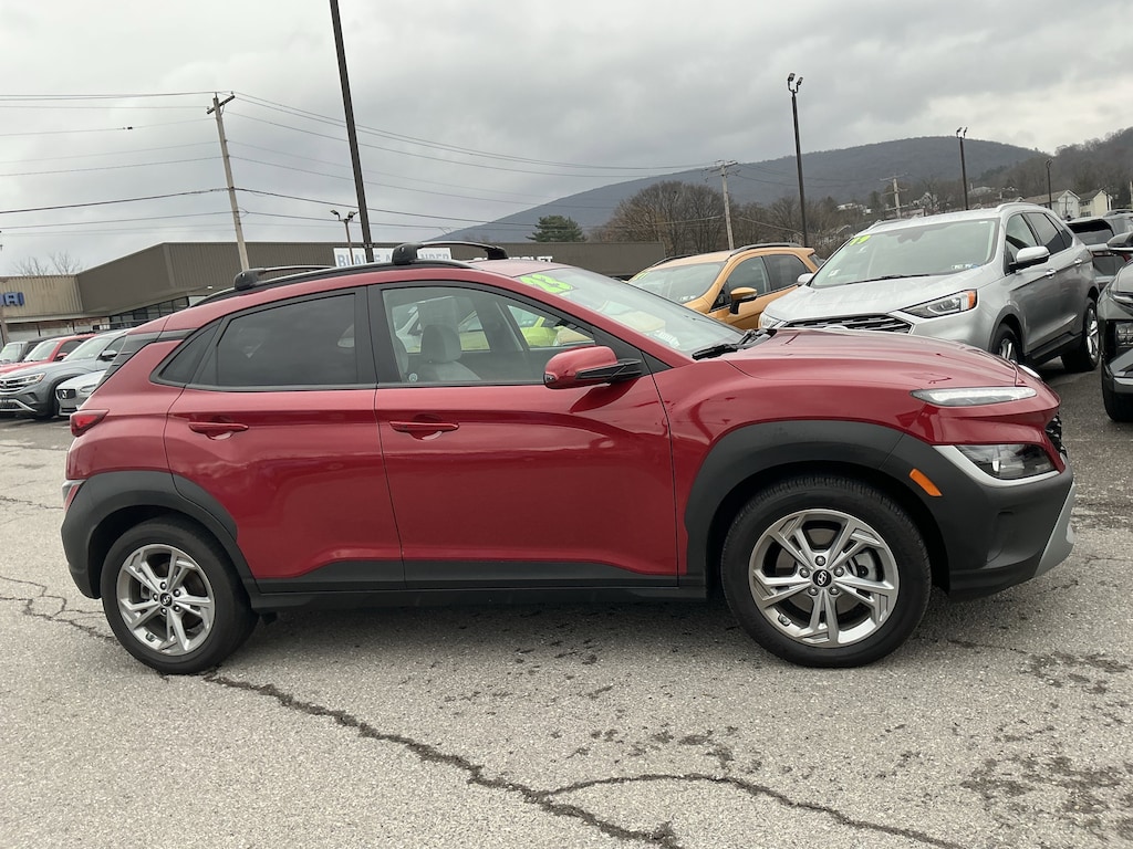 Used 2023 Hyundai Kona SEL SEL Auto AWD