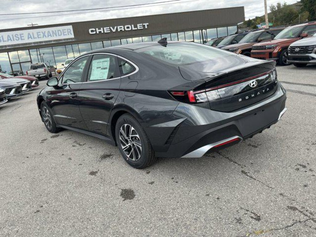 New 2026 Hyundai Sonata Hybrid Blue Sedan