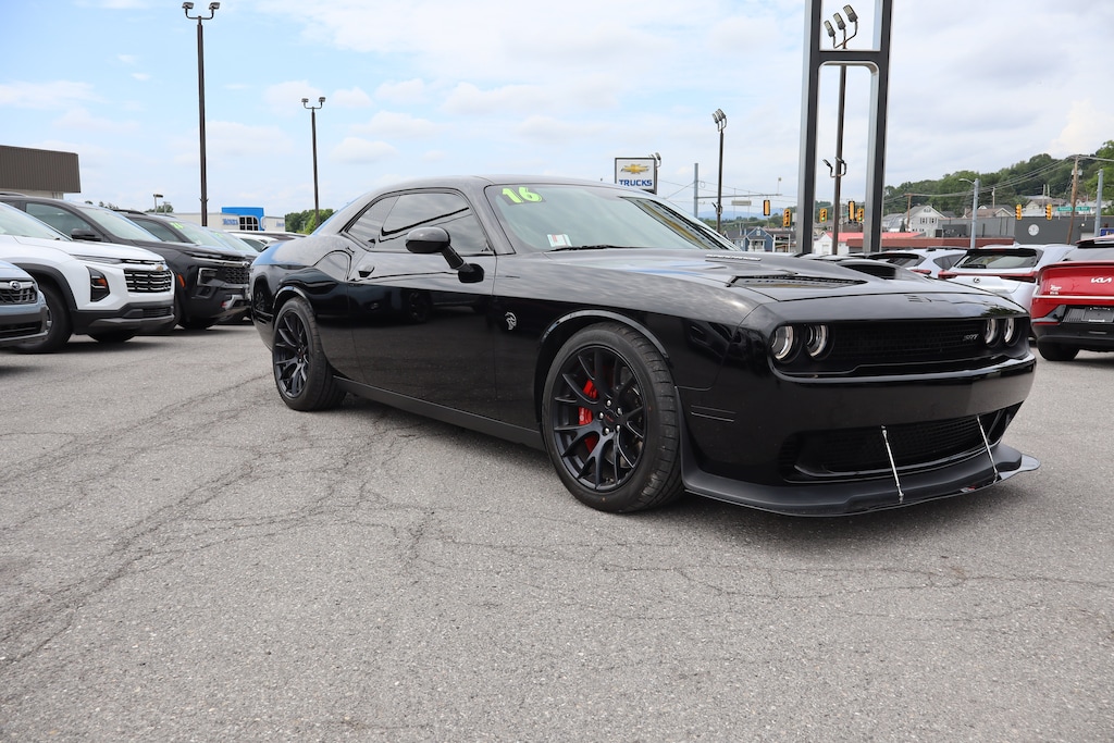 Used 2016 Dodge Challenger SRT Hellcat Coupe