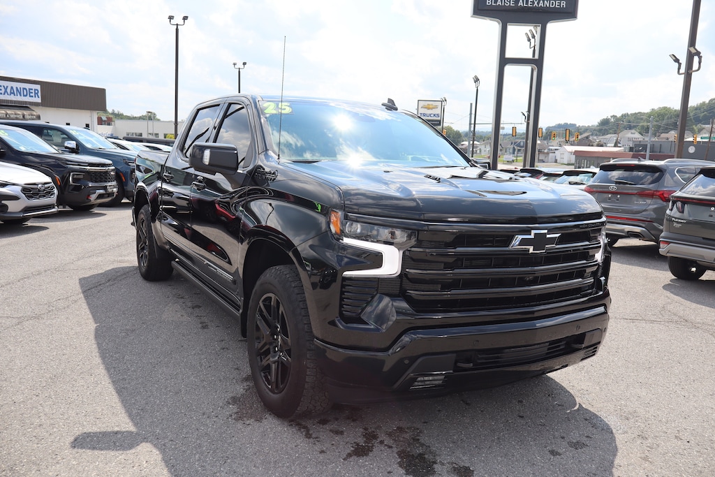 Used 2025 Chevrolet Silverado 1500 High Country 4WD Crew Cab 147 High Country