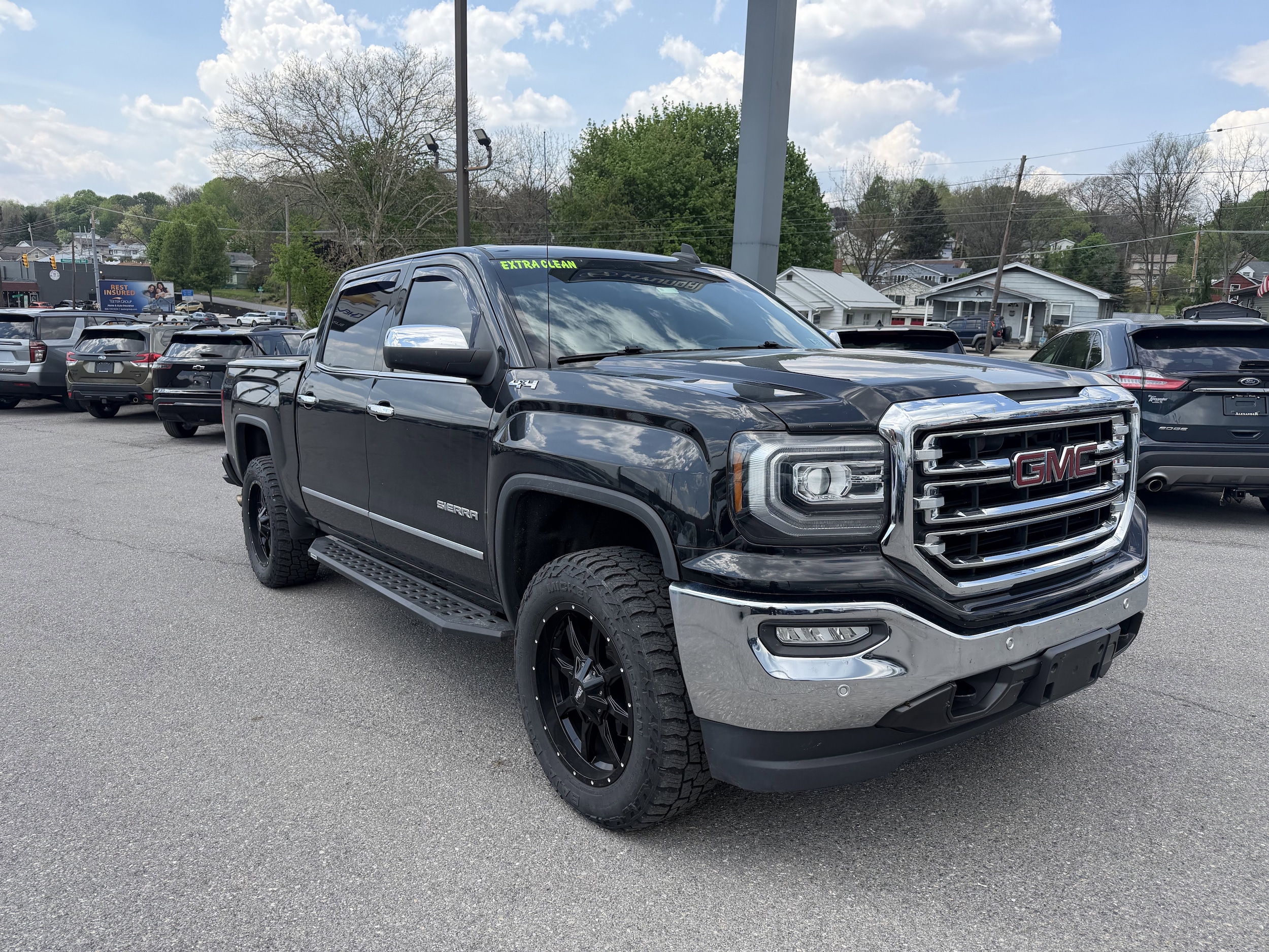 2018 GMC Sierra 4WD Crew Cab Short Box SLT's photo