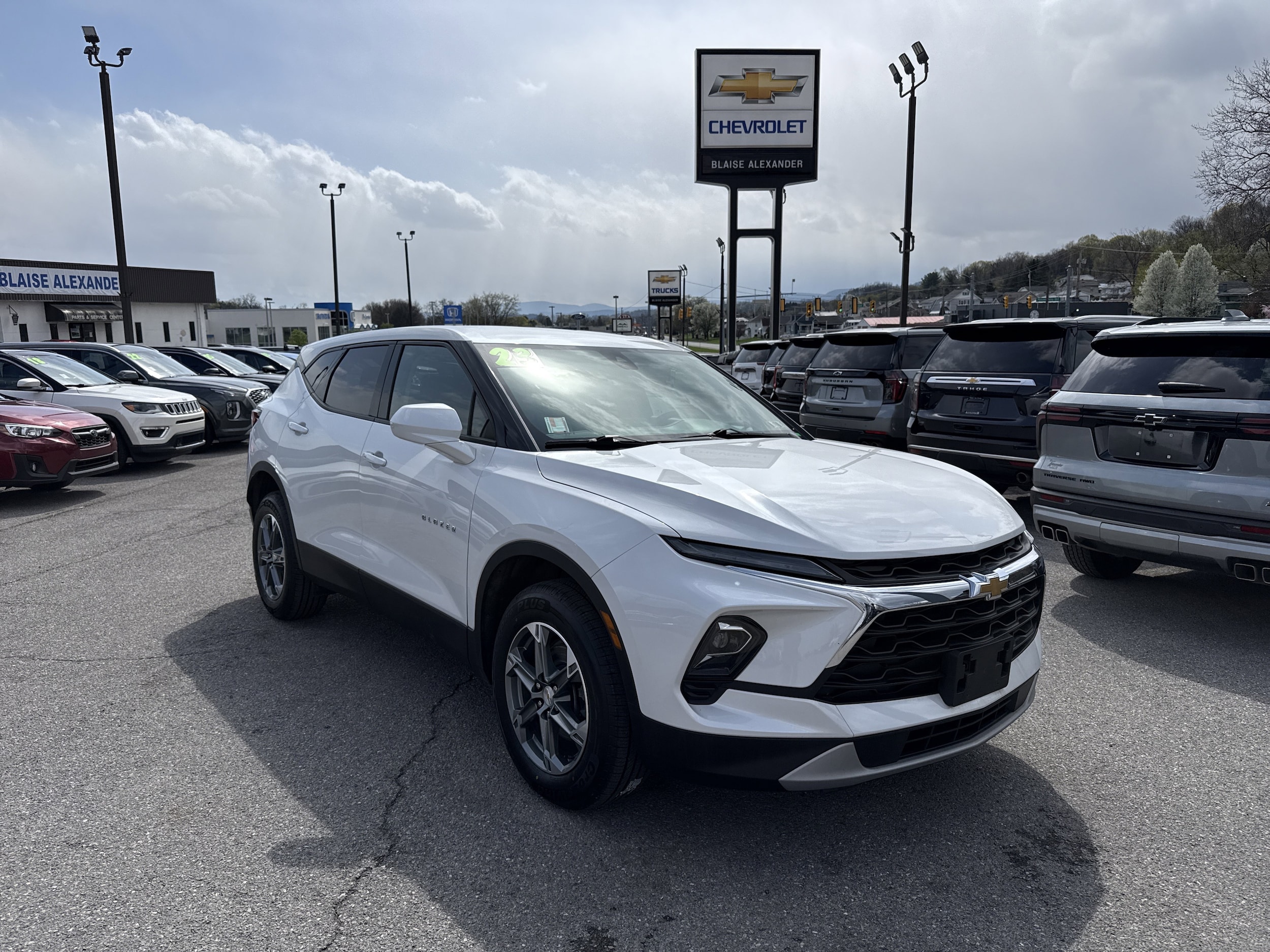 2023 Chevrolet Blazer 2.0T 2LT AWD's photo