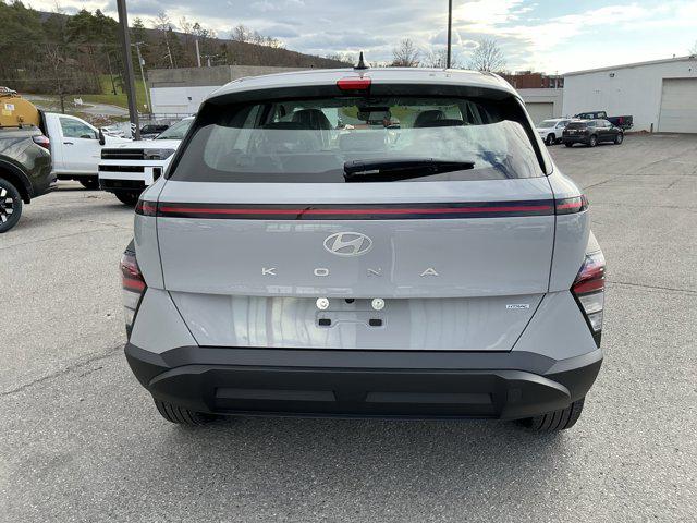 2026 Hyundai Kona SE photo 4
