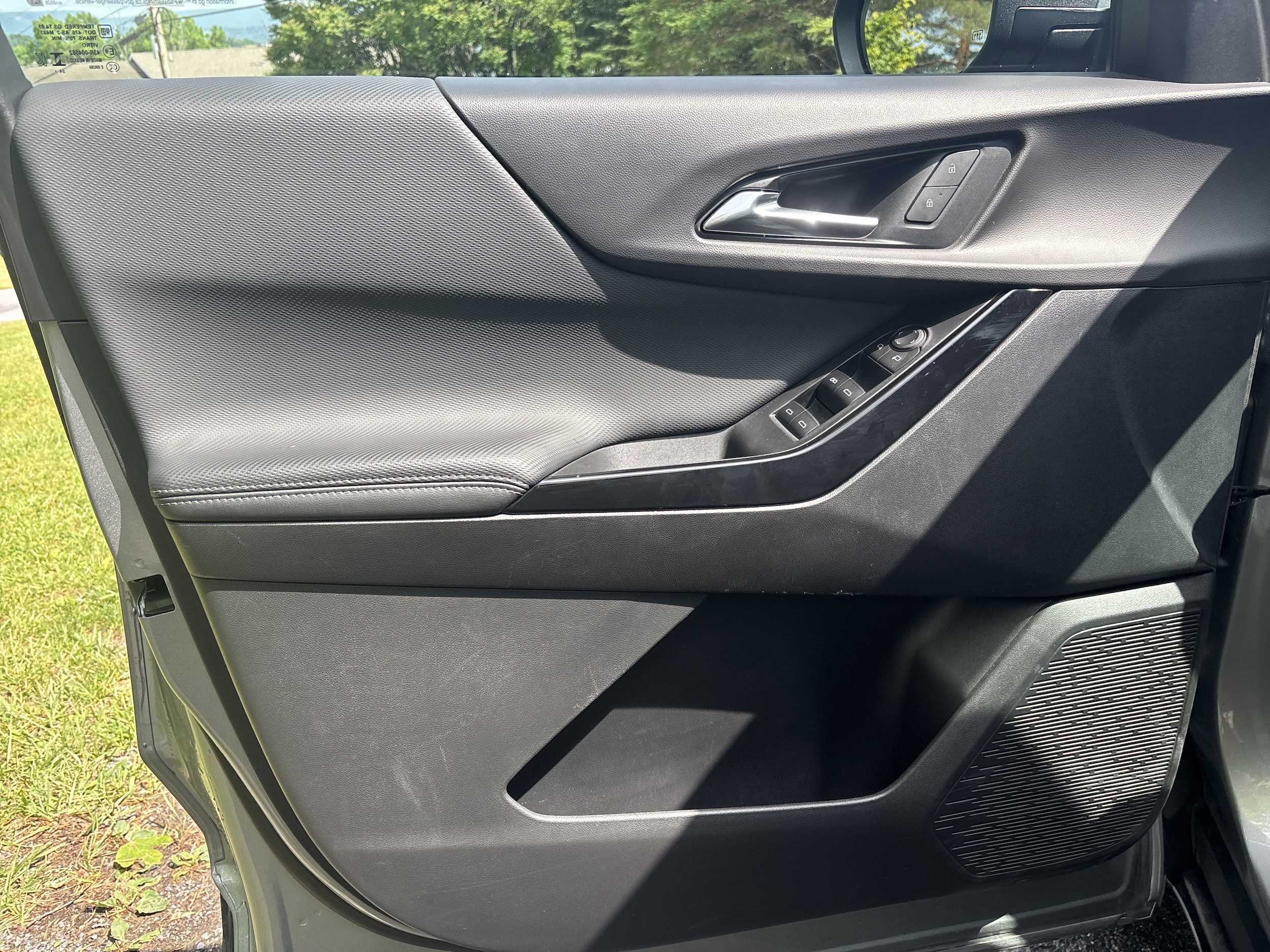 2025 Chevrolet Equinox LT - Photo 27