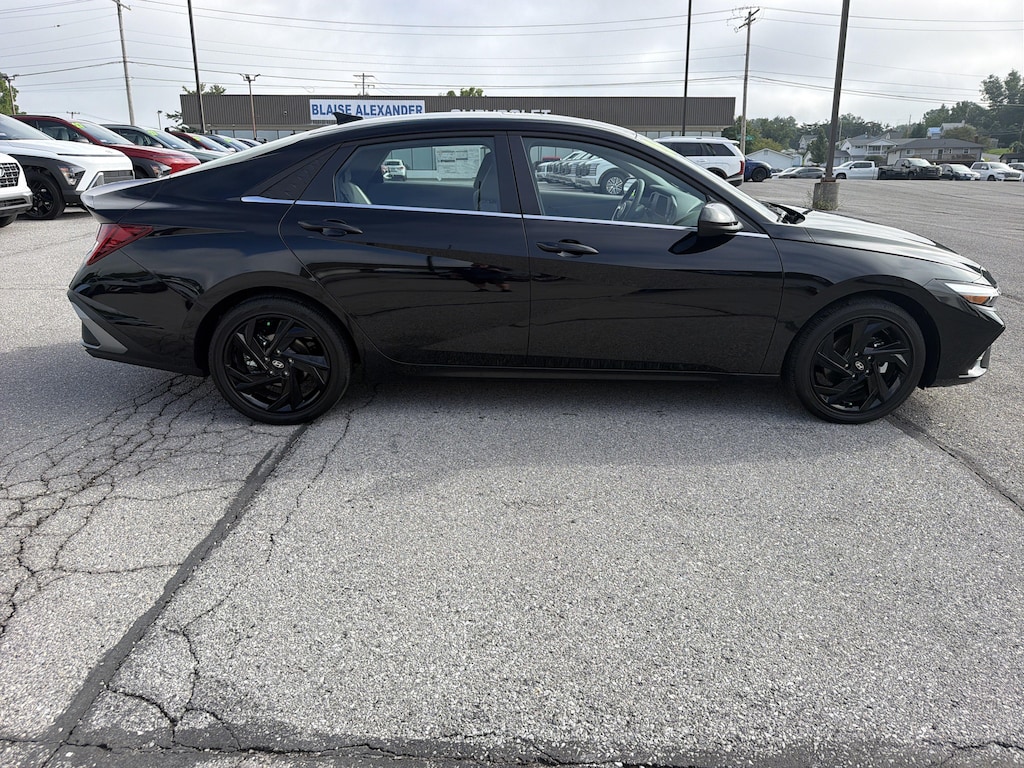 New 2026 Hyundai Elantra SEL Sport Sedan