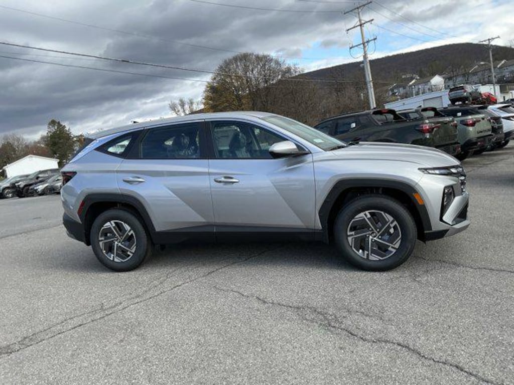 New 2026 Hyundai Tucson Hybrid Blue SUV