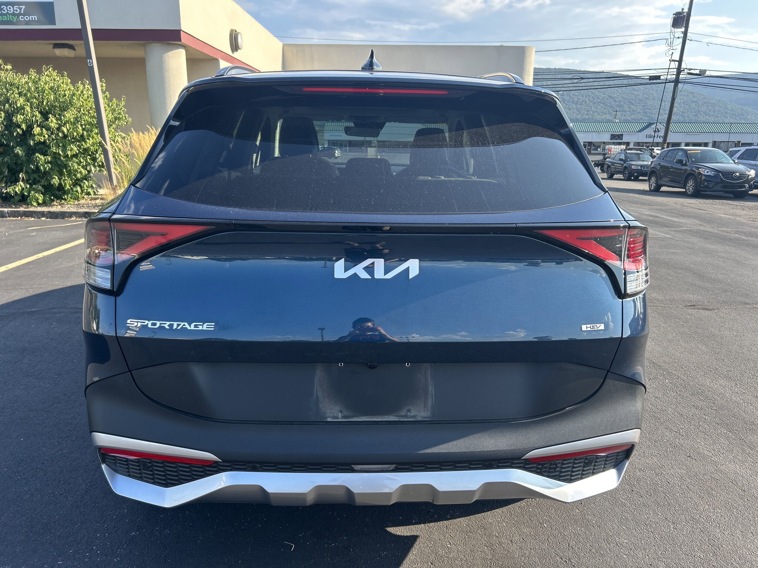 2025 Kia Sportage Hybrid EX photo 3