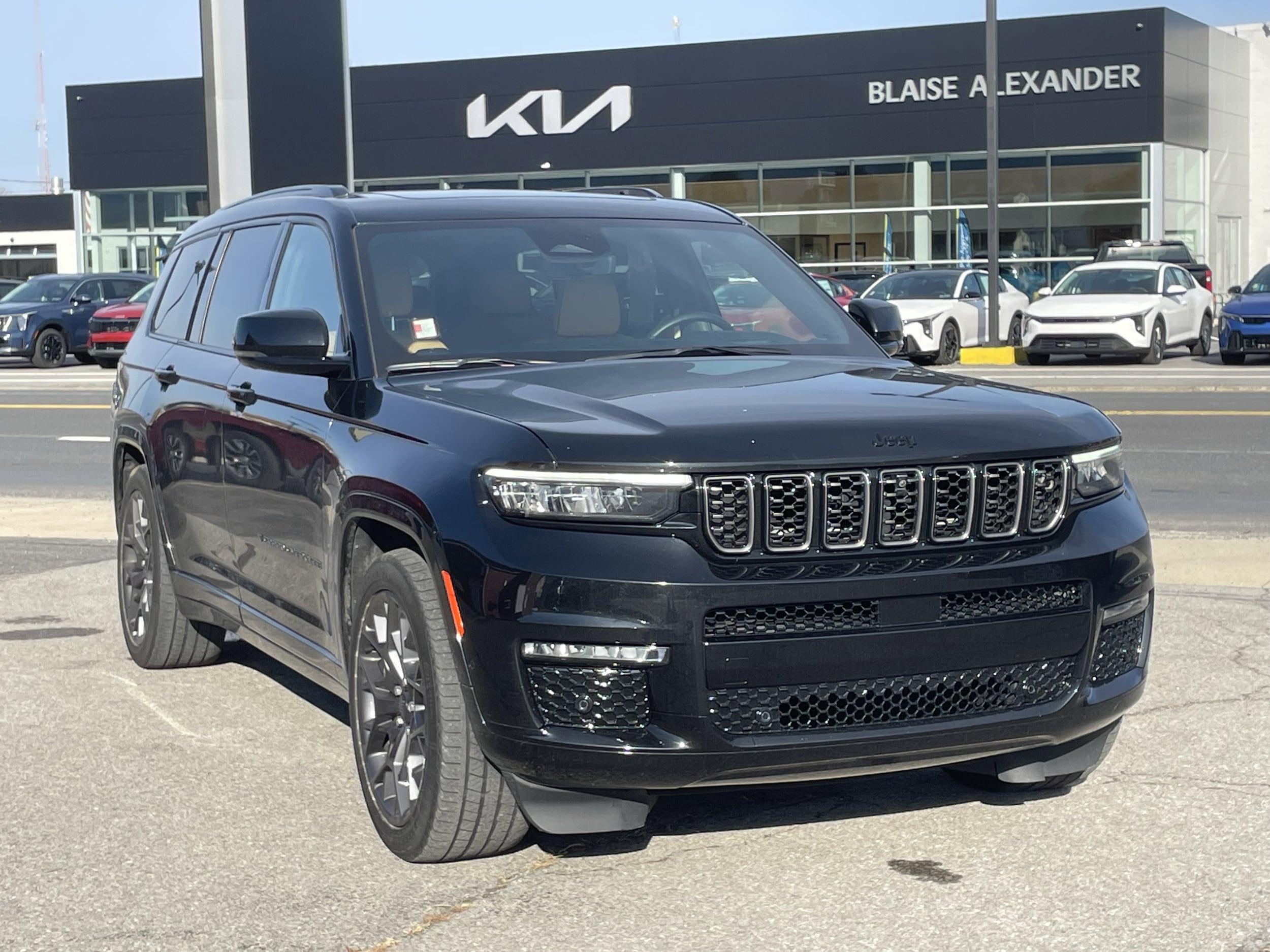 2023 Jeep Grand Cherokee L Summit's photo
