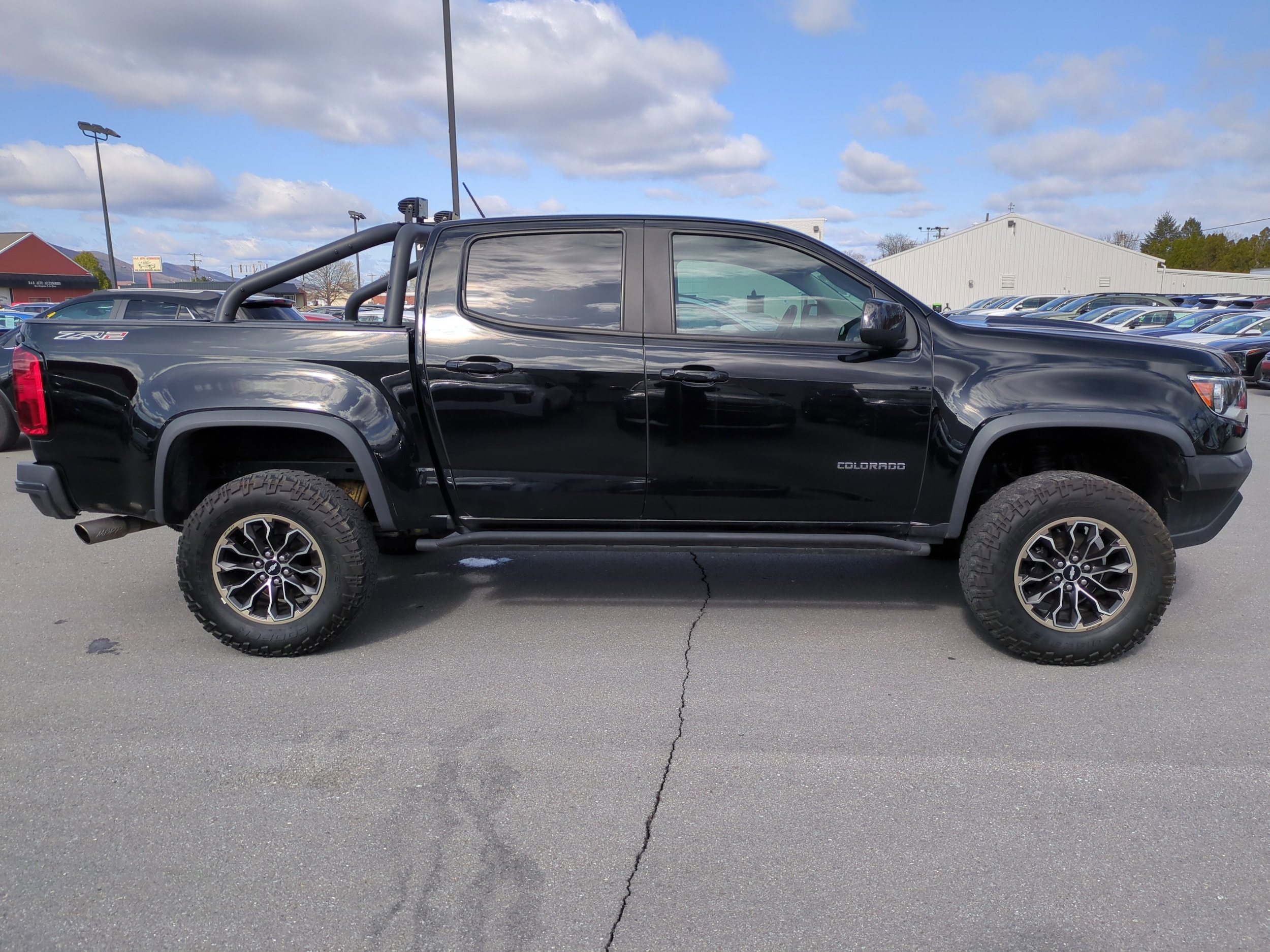 Used 2018 Chevrolet Colorado ZR2 with VIN 1GCGTEEN5J1181874 for sale in Montoursville, PA