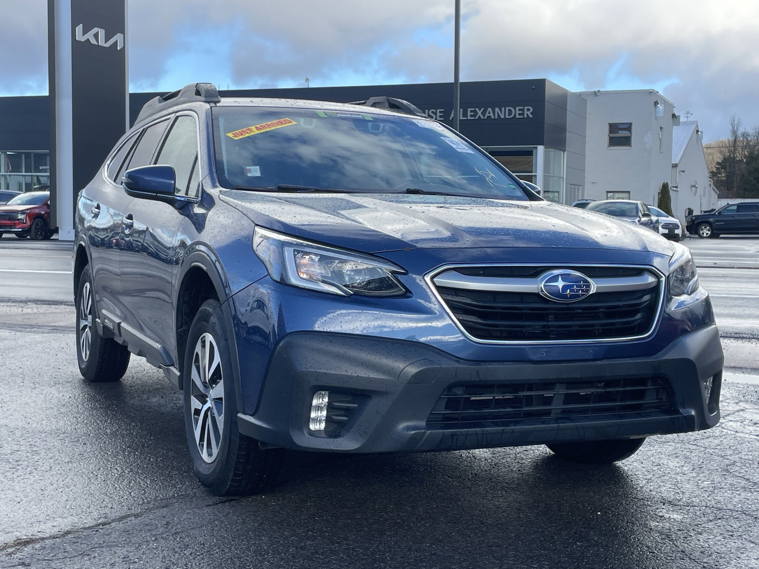 2022 Subaru Outback Premium's photo