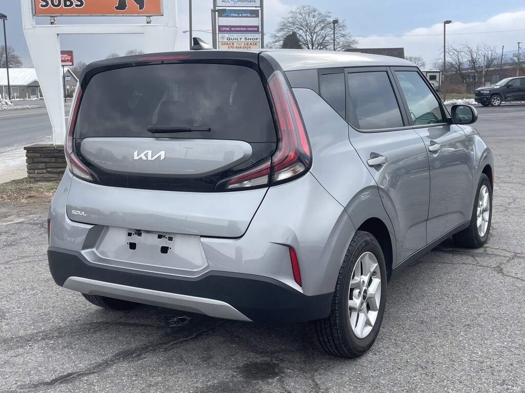Used 2024 Kia Soul LX Hatchback