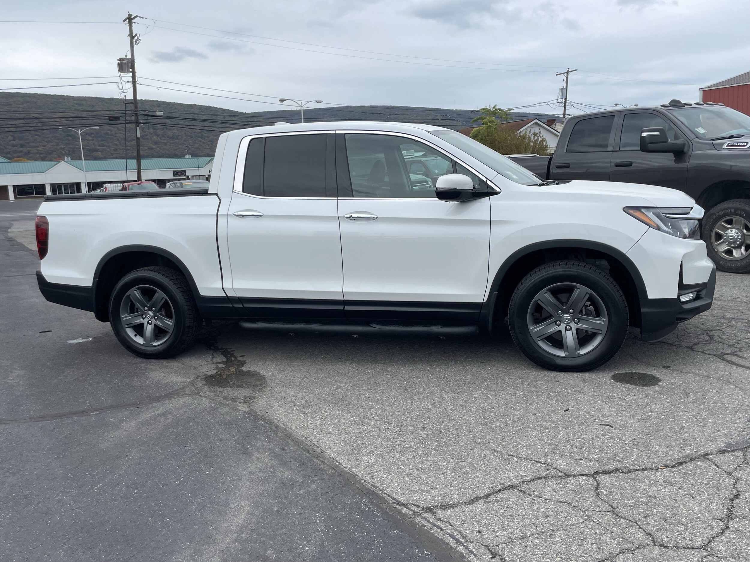 2022 Honda Ridgeline RTL-E photo 2