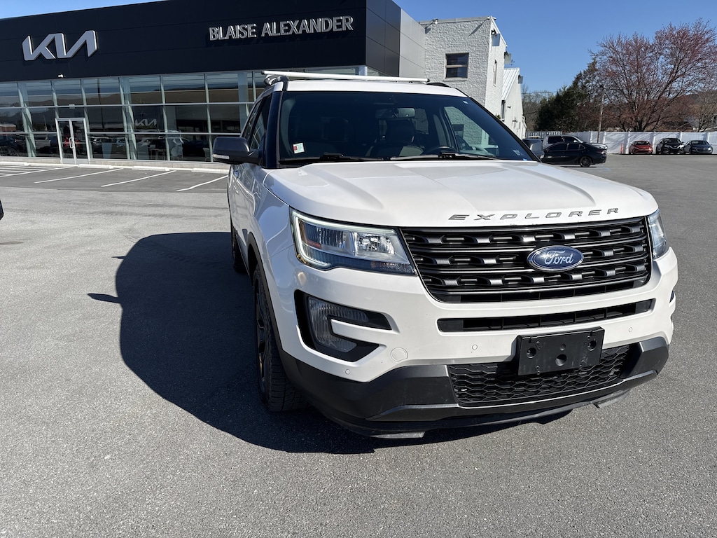 Used 2017 Ford Explorer XLT SUV