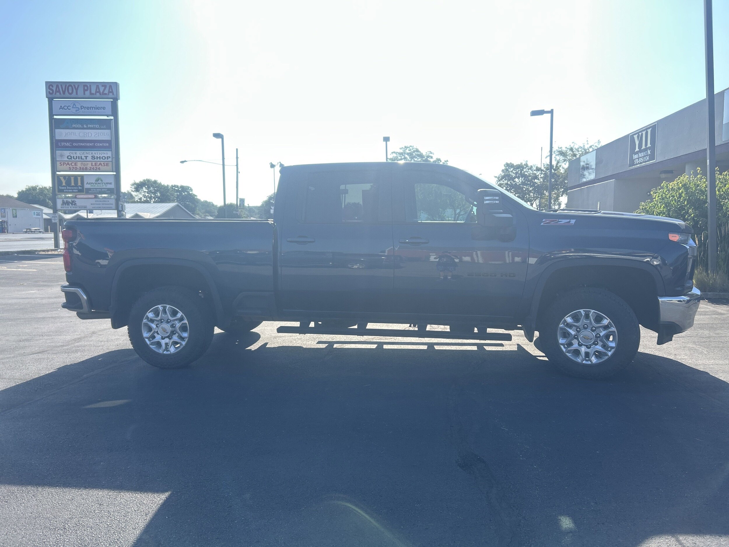 2021 Chevrolet Silverado 2500HD LT photo 2