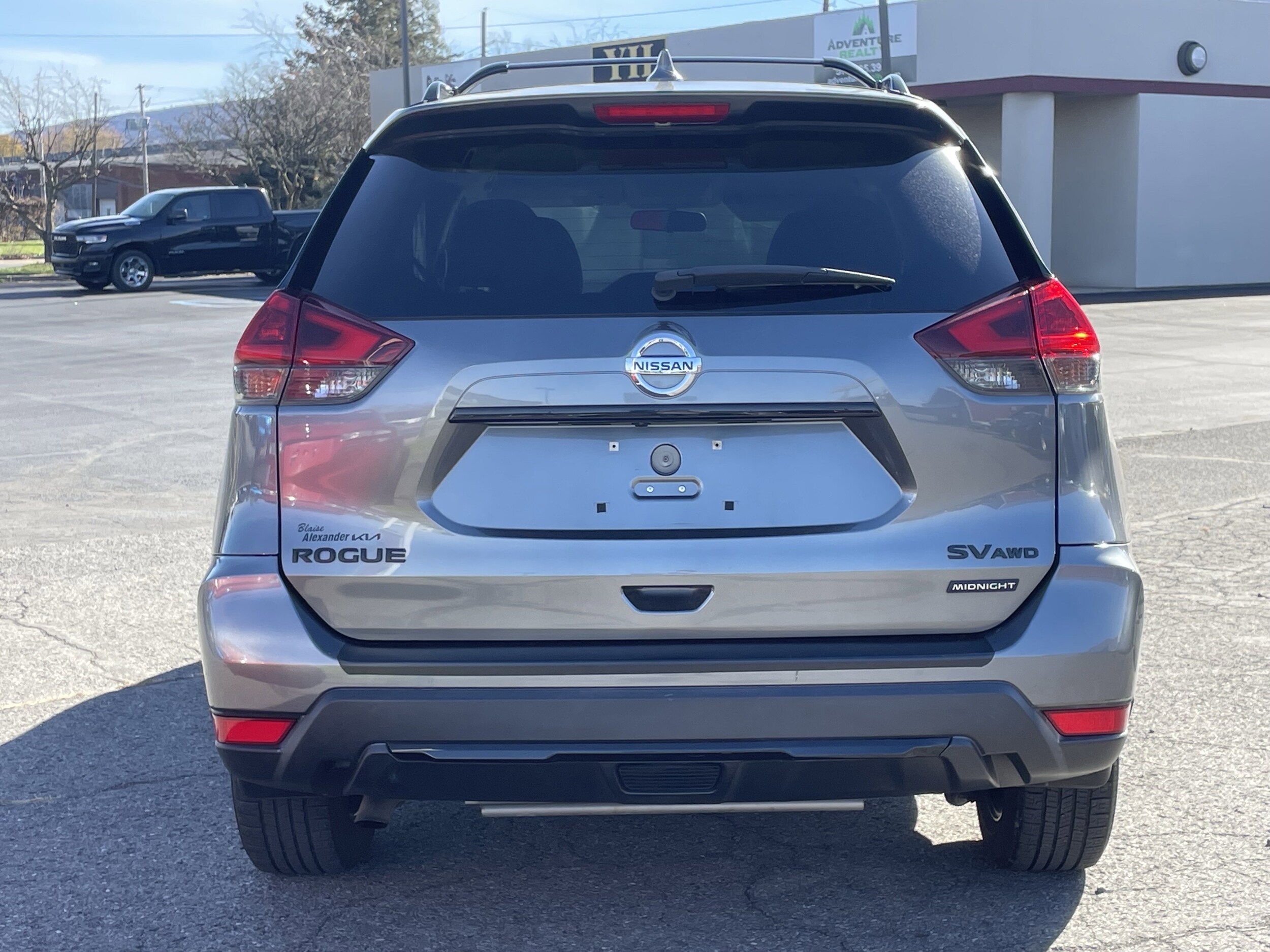 2018 Nissan Rogue AWD SV photo 3