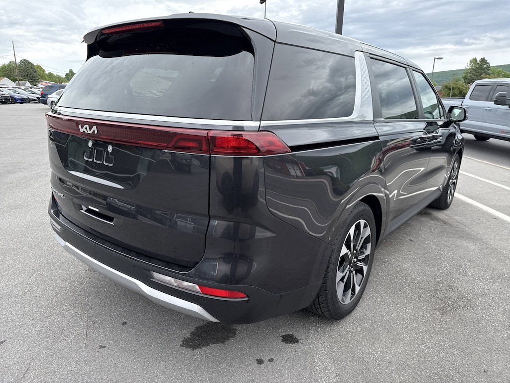 Certified 2022 Kia Carnival EX MPV