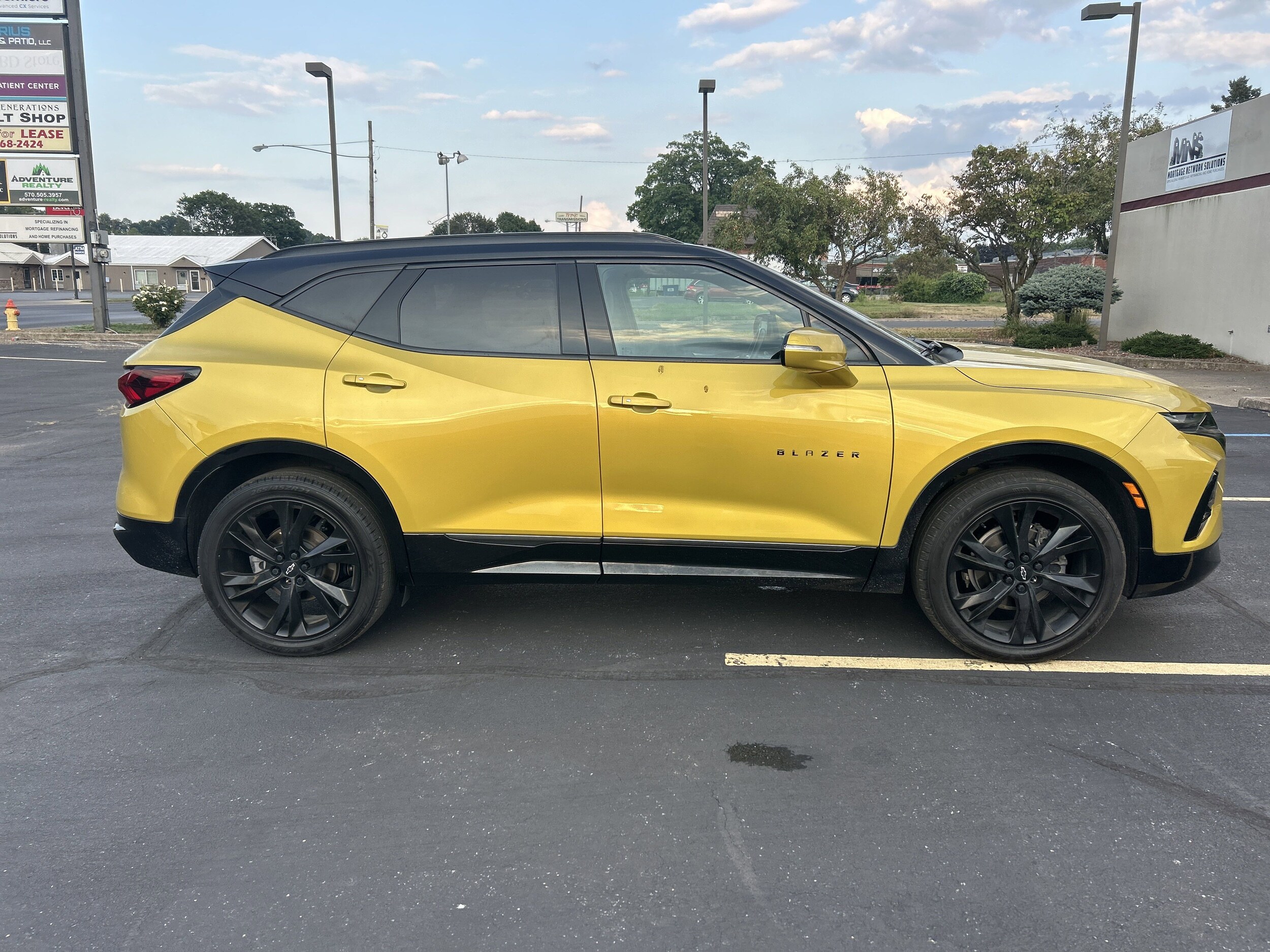 2022 Chevrolet Blazer RS photo 2