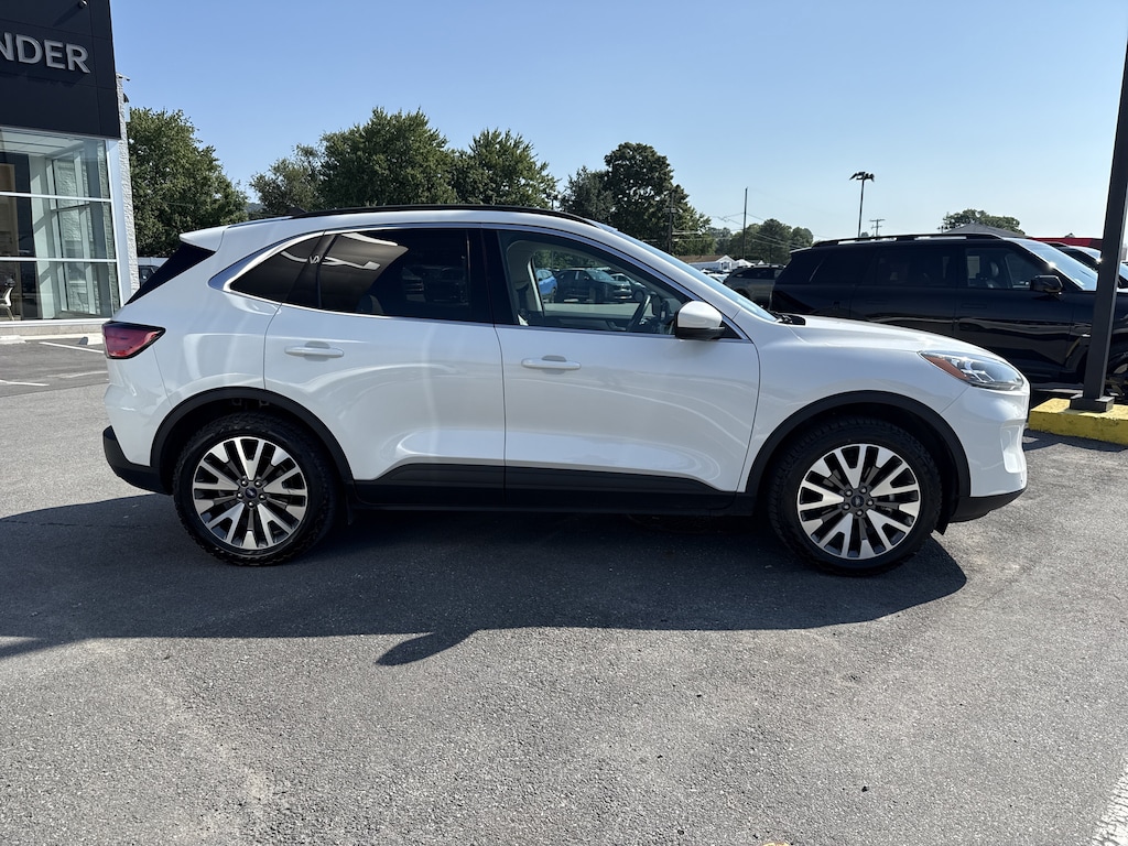 Used 2022 Ford Escape Titanium Hybrid SUV