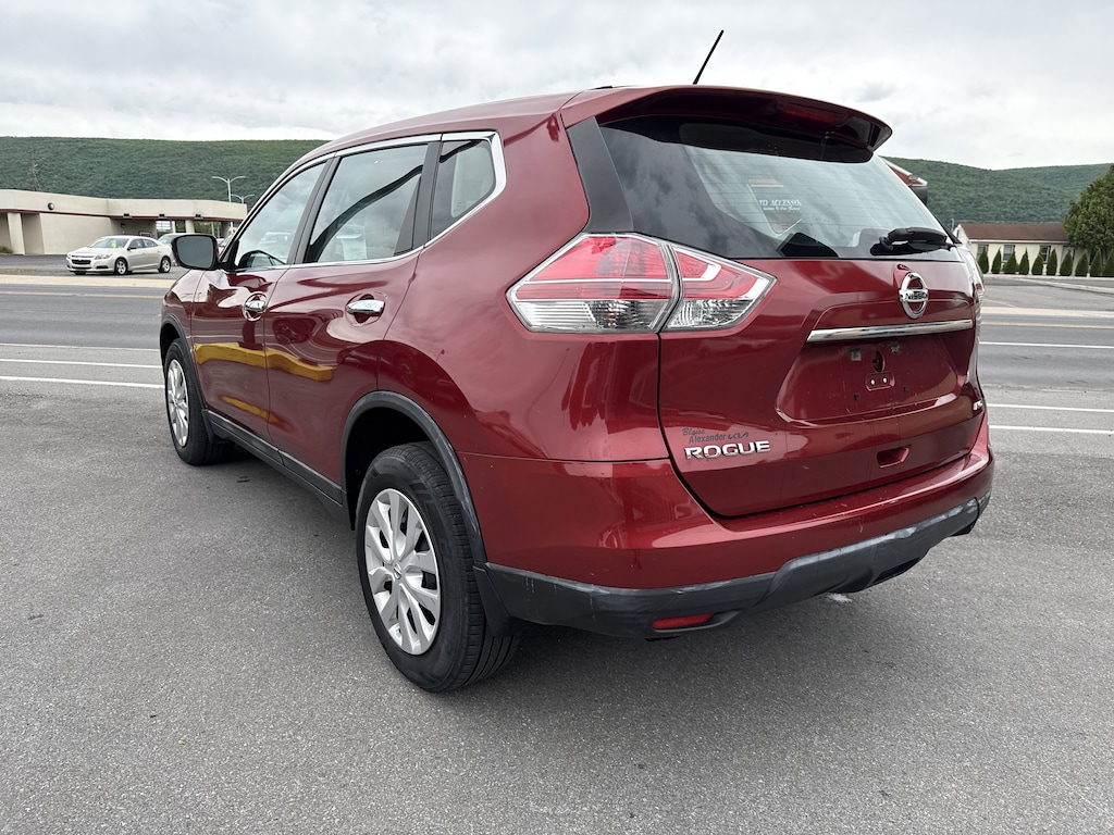Used 2015 Nissan Rogue S SUV