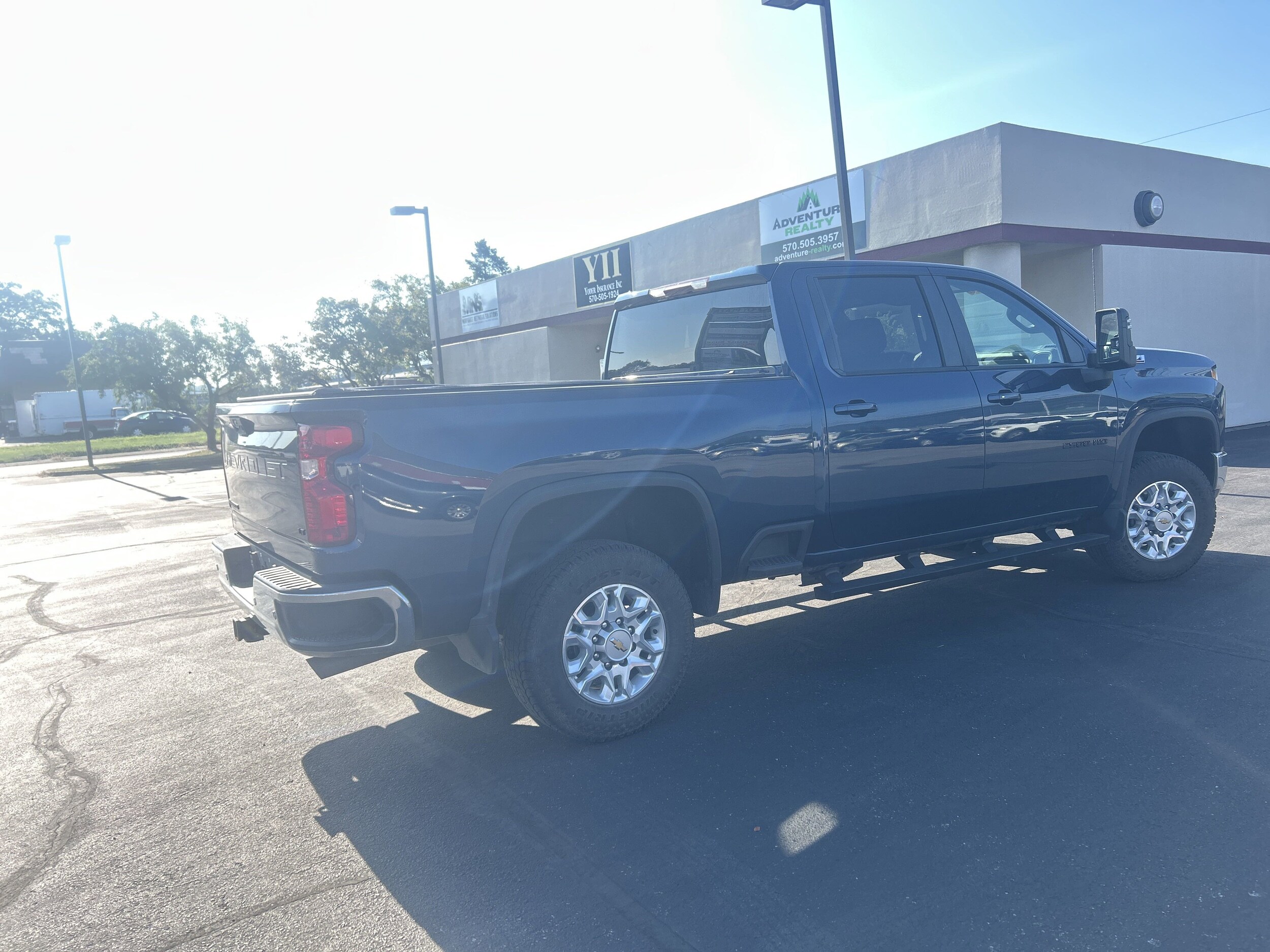 2021 Chevrolet Silverado 2500HD LT photo 3