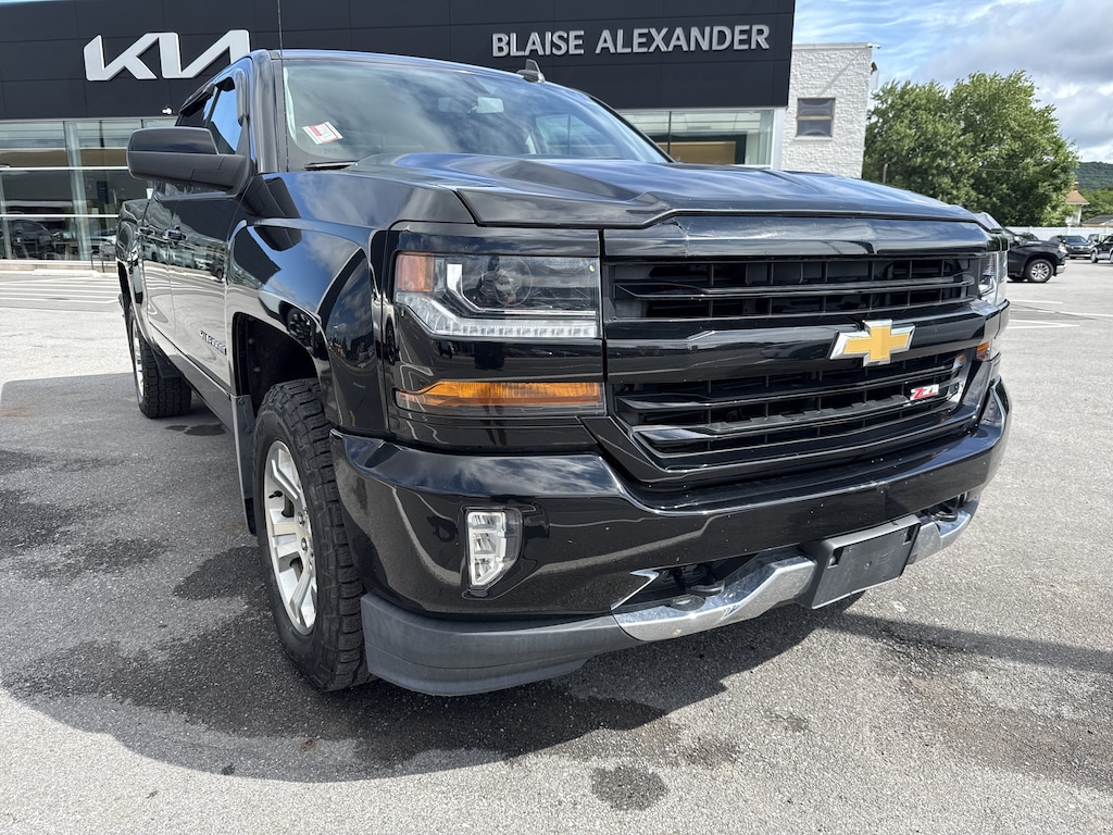 Used 2017 Chevrolet Silverado 1500 LT Truck Crew Cab