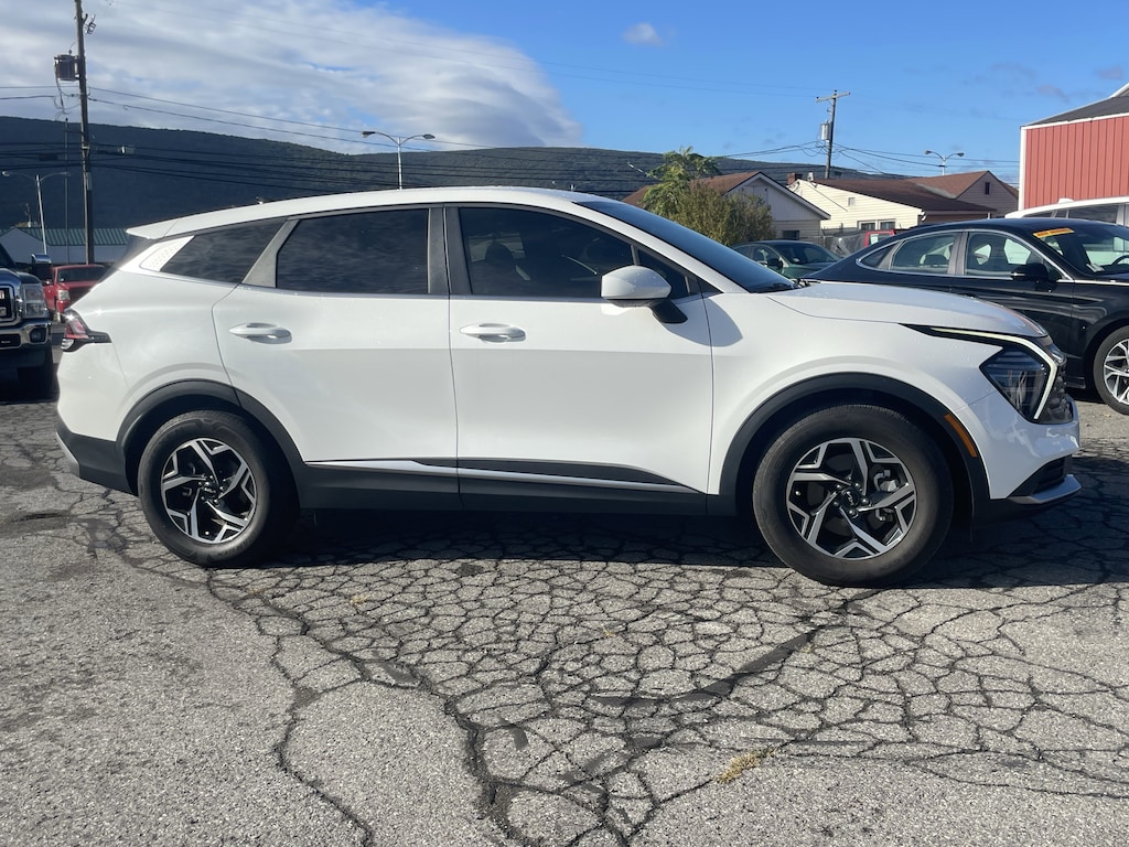 Certified 2024 Kia Sportage LX SUV