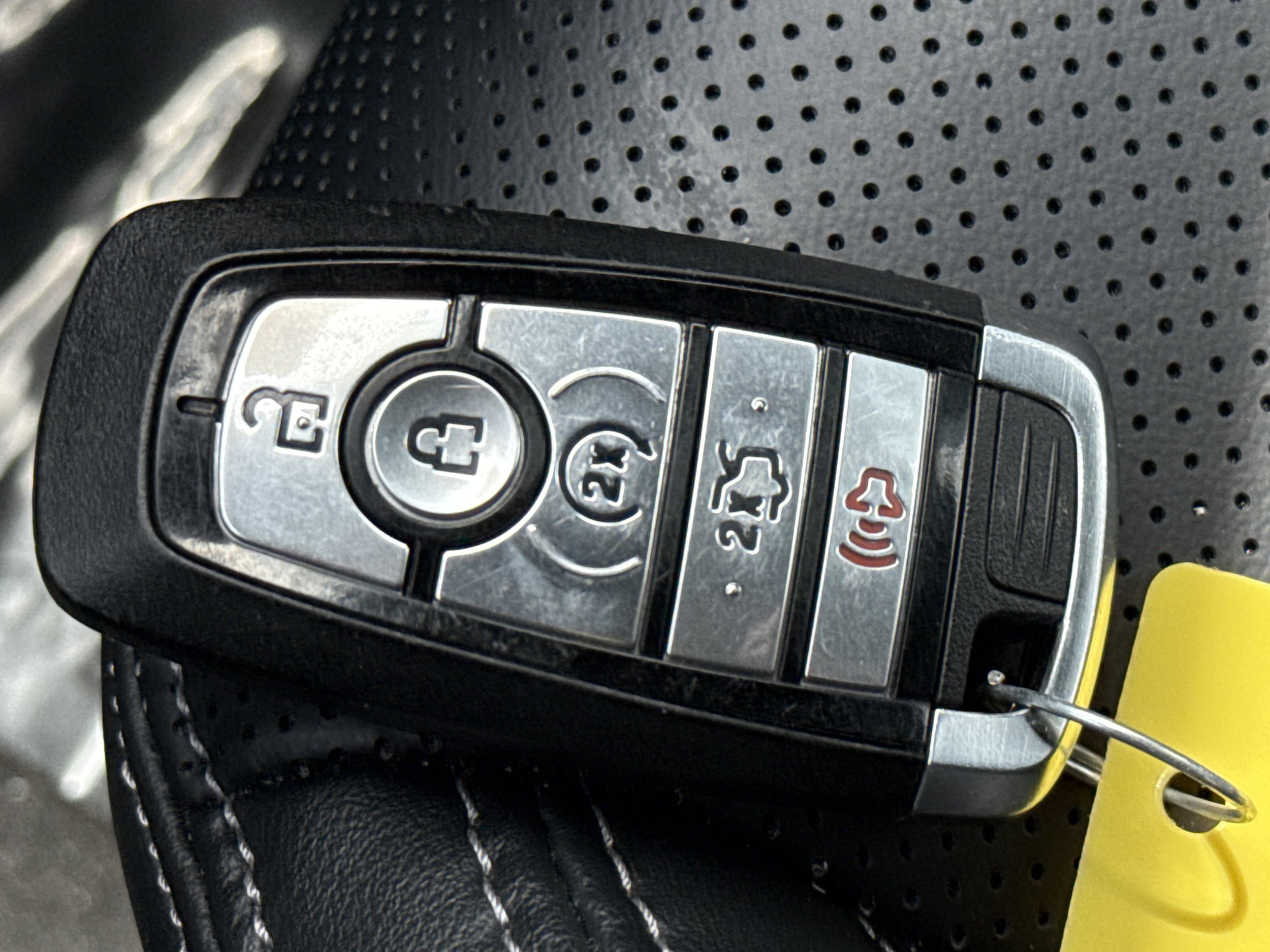 2025 Ford Mustang EcoBoost Premium - Photo 28