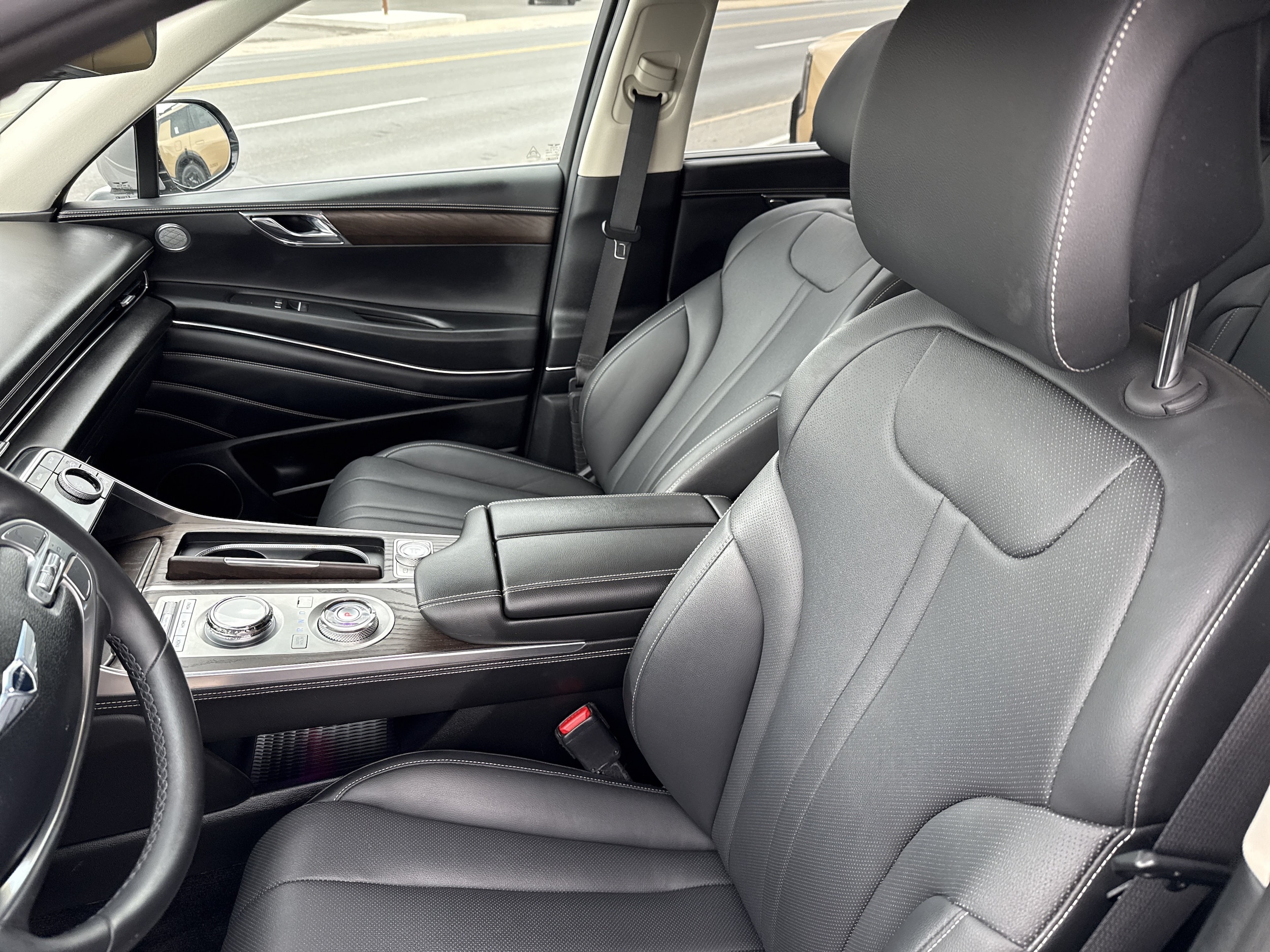 2024 GENESIS GV80 Standard - Photo 12